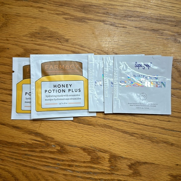 Huge skin care and makeup sample bundle - Picture 3 of 6